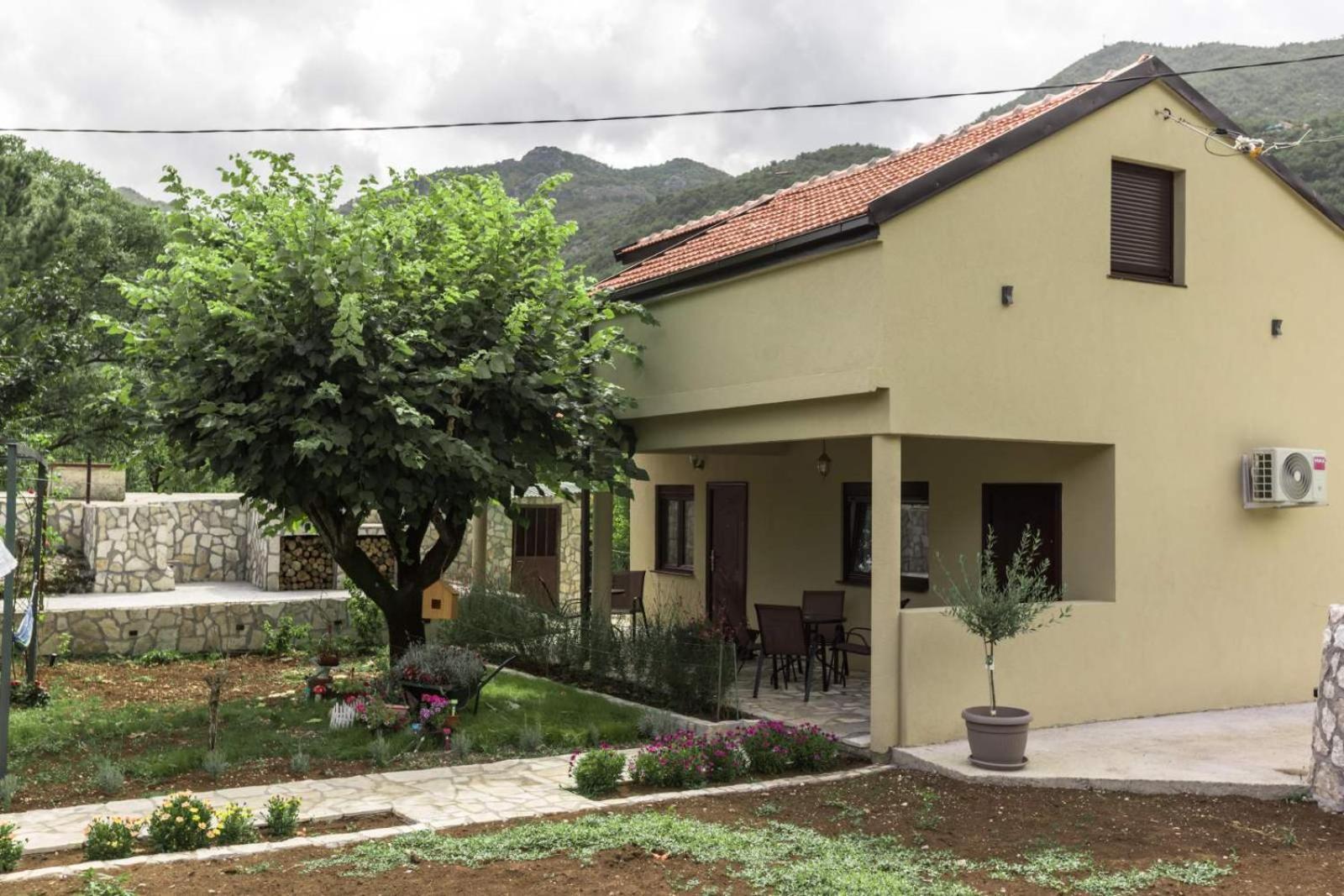 Aria Apartman Cetinje Kültér fotó